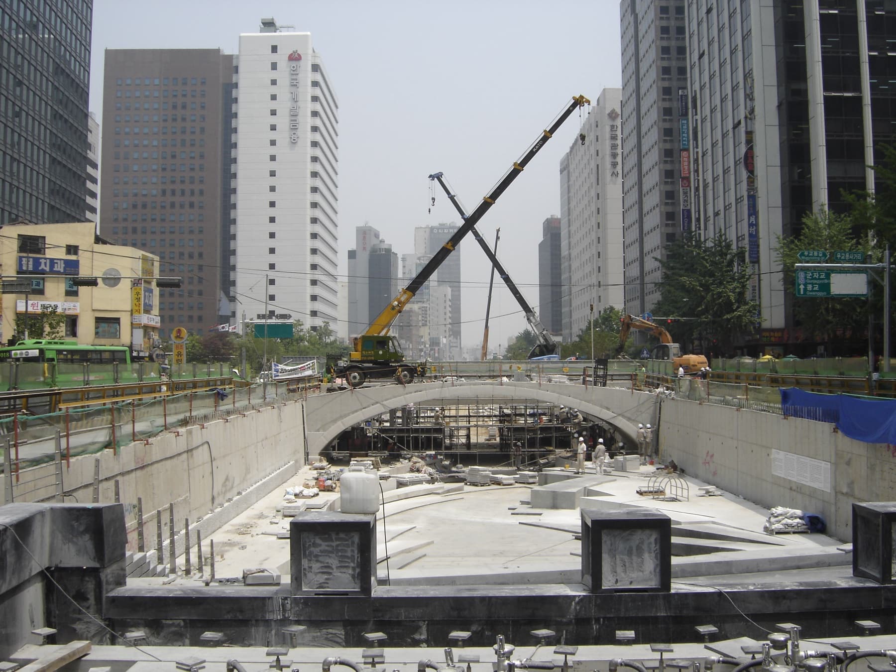 The Cheonggyecheon stream-daylighting under construction in June 2005, after the elevated expressway was torn down — the channel being rebuilt before the October 2005 opening.