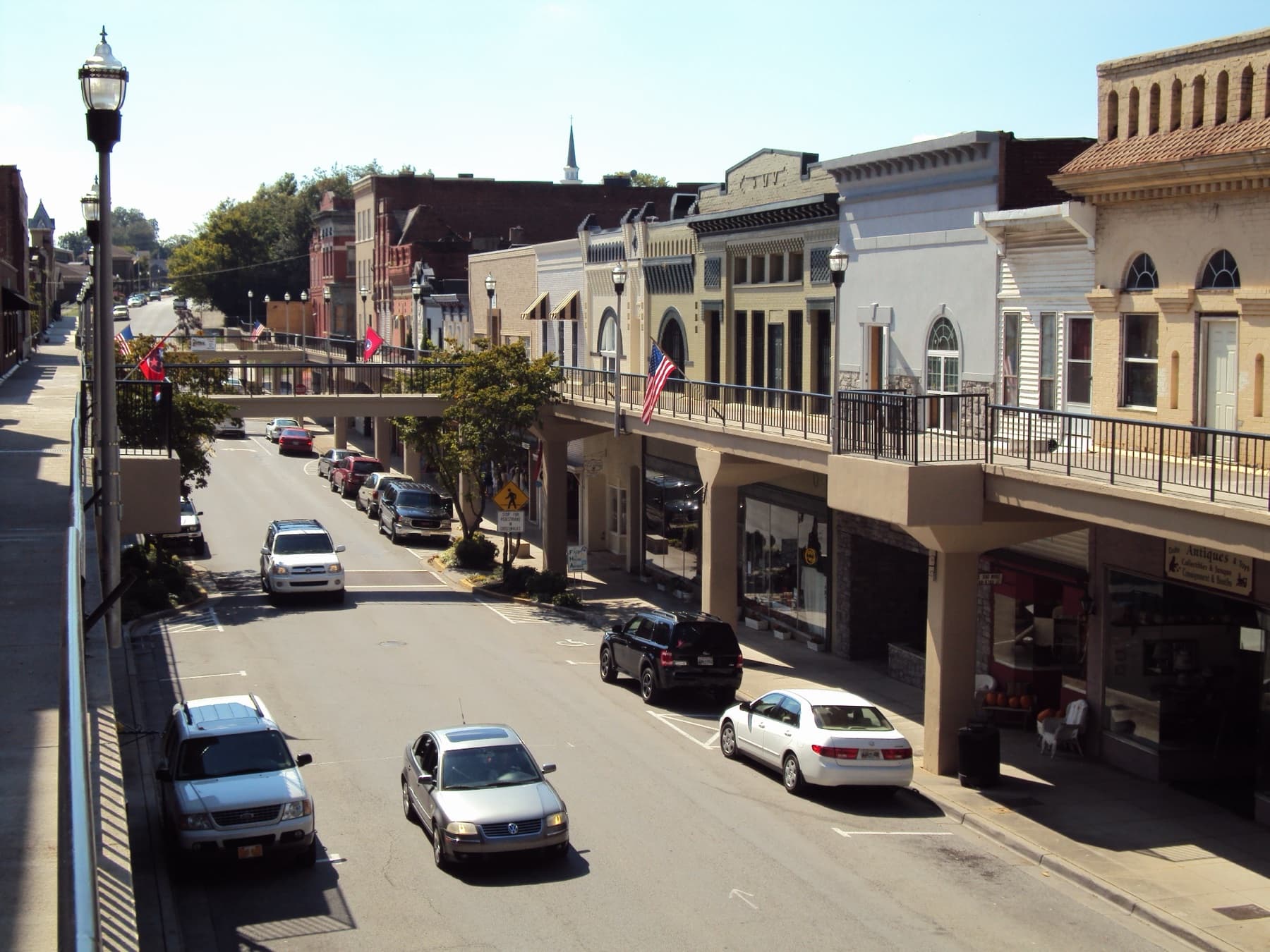 Downtown Morristown, Tennessee with the SkyMart overhead concrete sidewalks above Main Street storefronts in 2010 — the only second-story walkway system of its kind still standing in the United States.