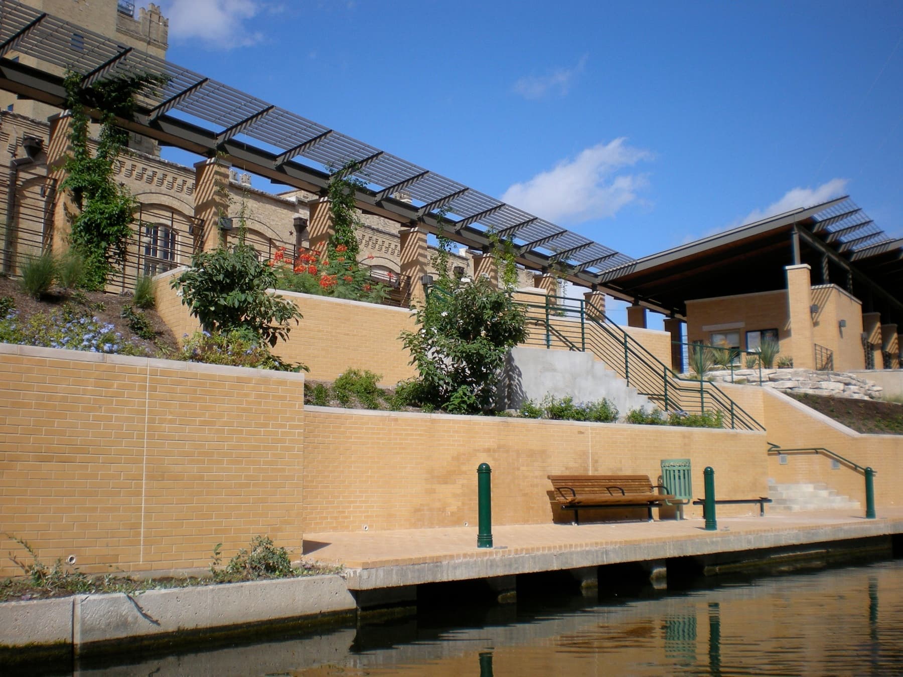 The Museum Reach extension of the San Antonio River Walk near the San Antonio Museum of Art landing in 2009 — the corridor compounding decades later into a longer linear park.
